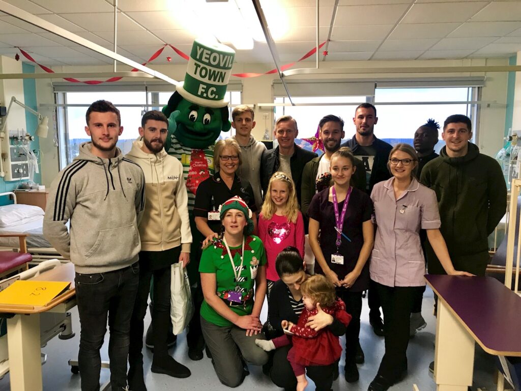 COMMUNITY | Players make festive visit to Yeovil Hospital