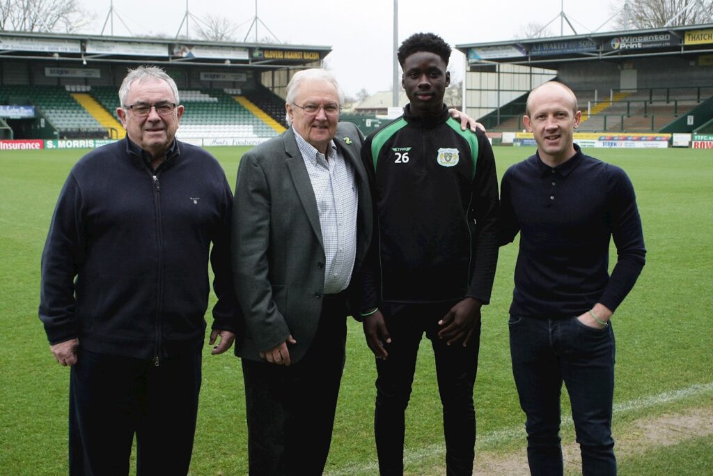 SIGNING | Ojo turns professional