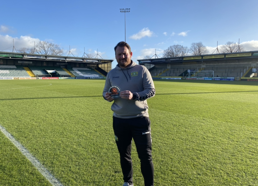 CLUB NEWS | Darren Sarll wins November's manager of the month