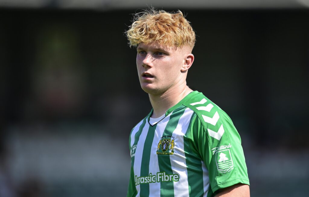 SIGNING | Sam Pearson's loan extended
