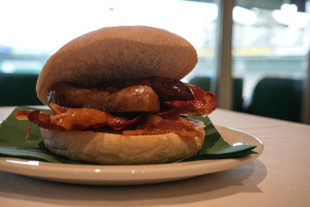 CLUB NEWS | Enjoy a bacon roll before travelling to Worthing