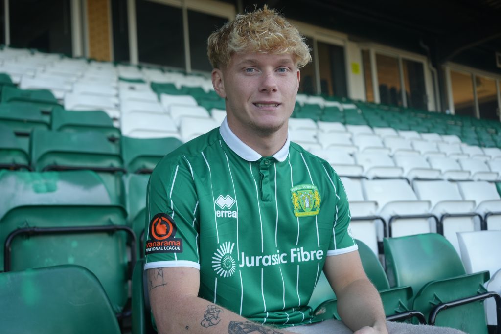 SIGNING | Sam Pearson joins the Glovers
